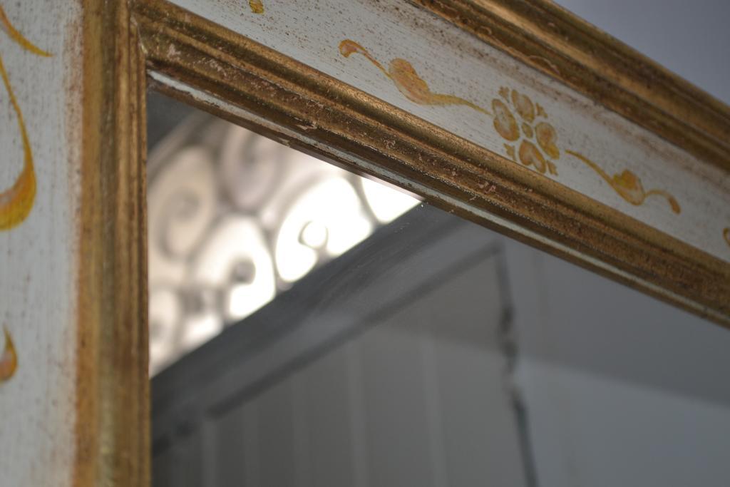 Vintage Home Monopoli Room photo