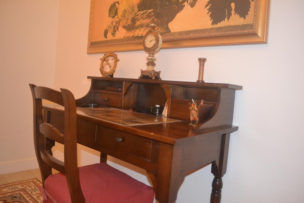 Vintage Home Monopoli Room photo